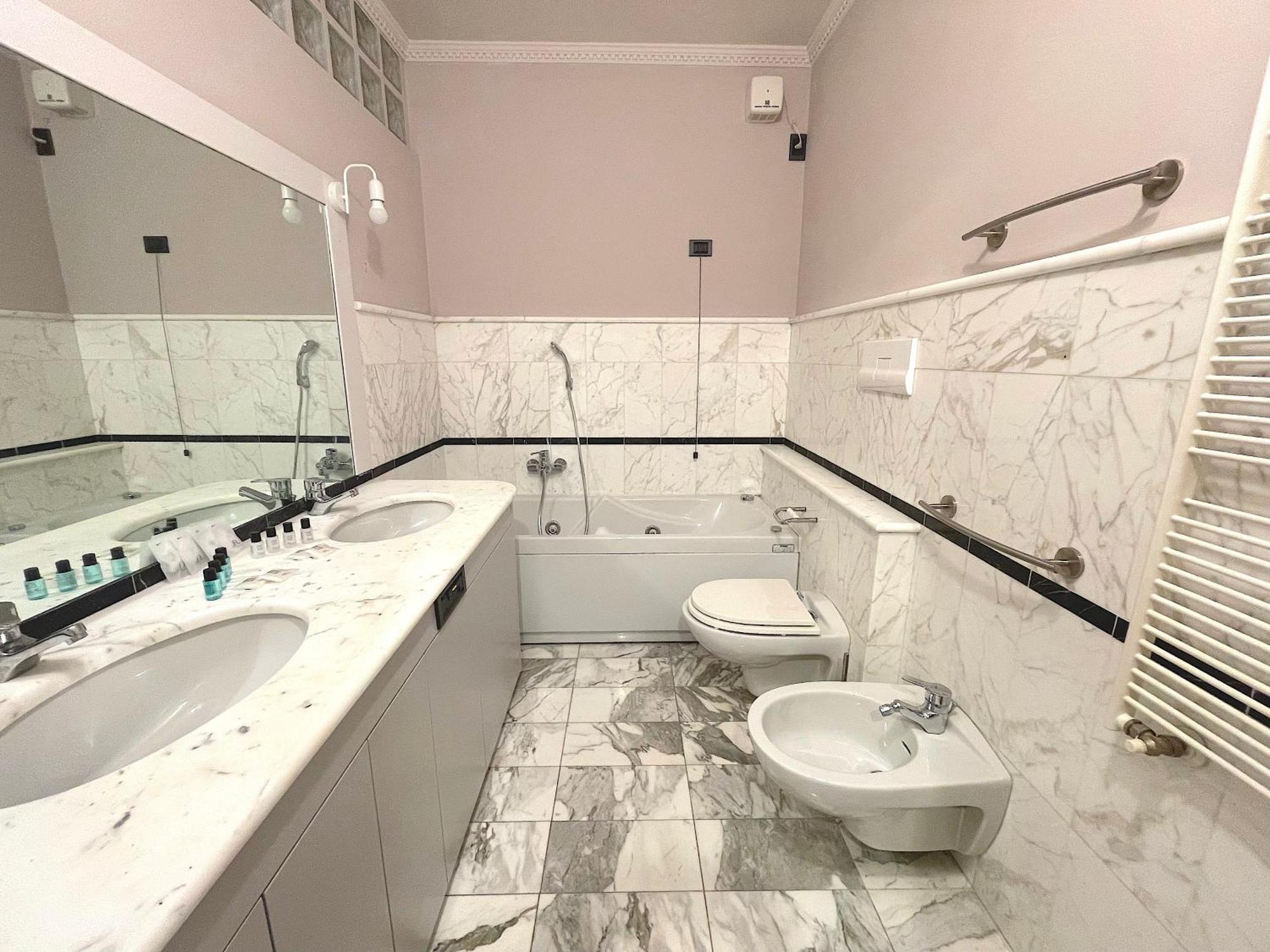 Best View Boutique Apartments Bergamo Exterior photo
